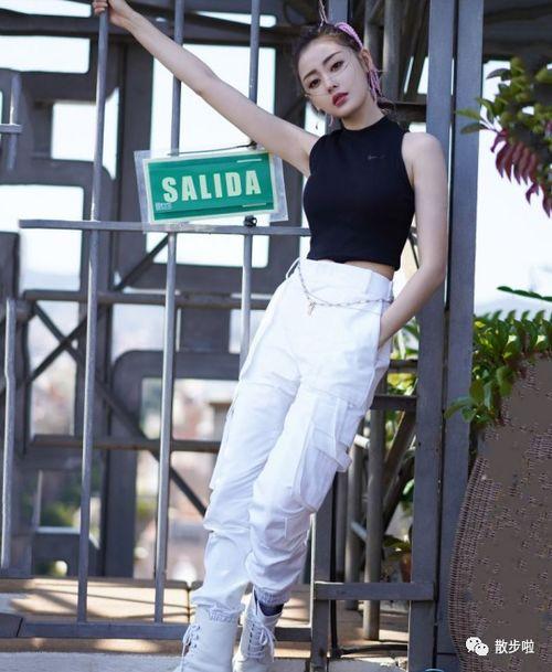 明星同款工装裤男,明星同款工装裤，男生必备时尚单品