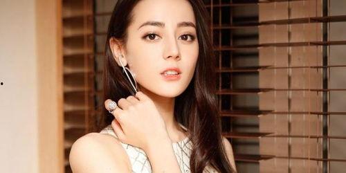 明星的明星关系,揭秘明星间的紧密关系网