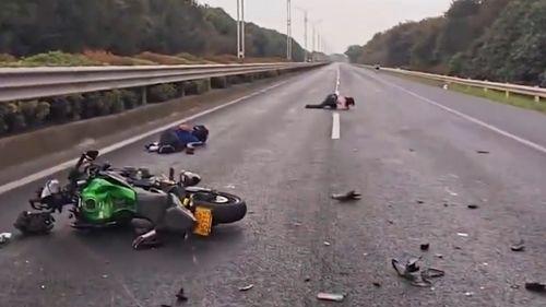 北京女网红骑车事故视频,瞬间失控，网络热议安全警示”