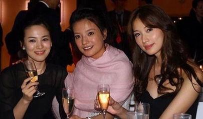 明星女生合影,明星女生合影惊艳瞬间回顾”