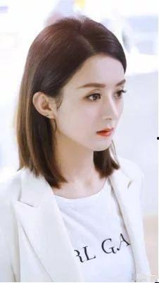 娱乐圈爆料起名字女生,揭秘明星背后的故事，她是谁？